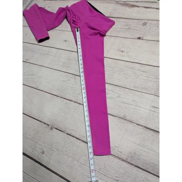 Lululemon Women's Reversible Wunder Under Leggings 4 Black/Hot Pink EUC 029 - Picture 9 of 9